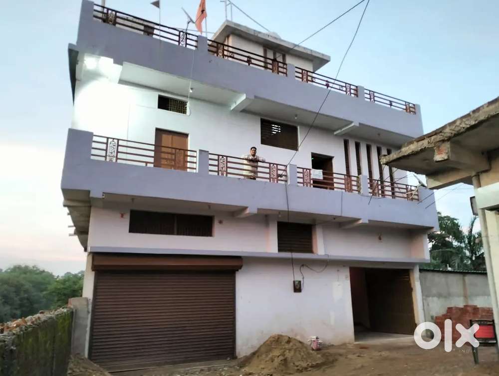 House for single and multiple family use