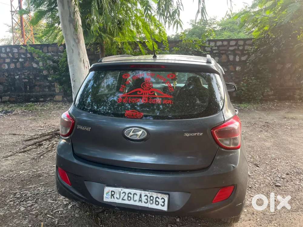Hyundai Grand i10 2015 Diesel 72500 Km Driven