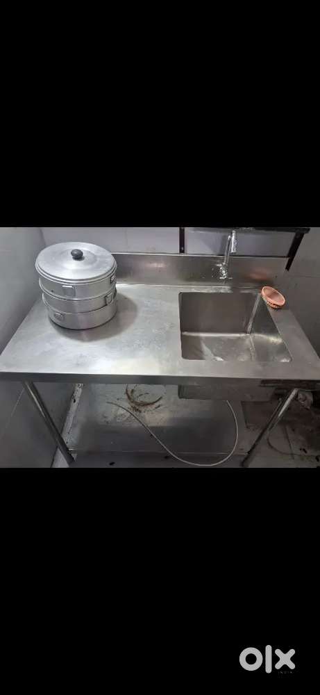 Cafe kitchen equipment