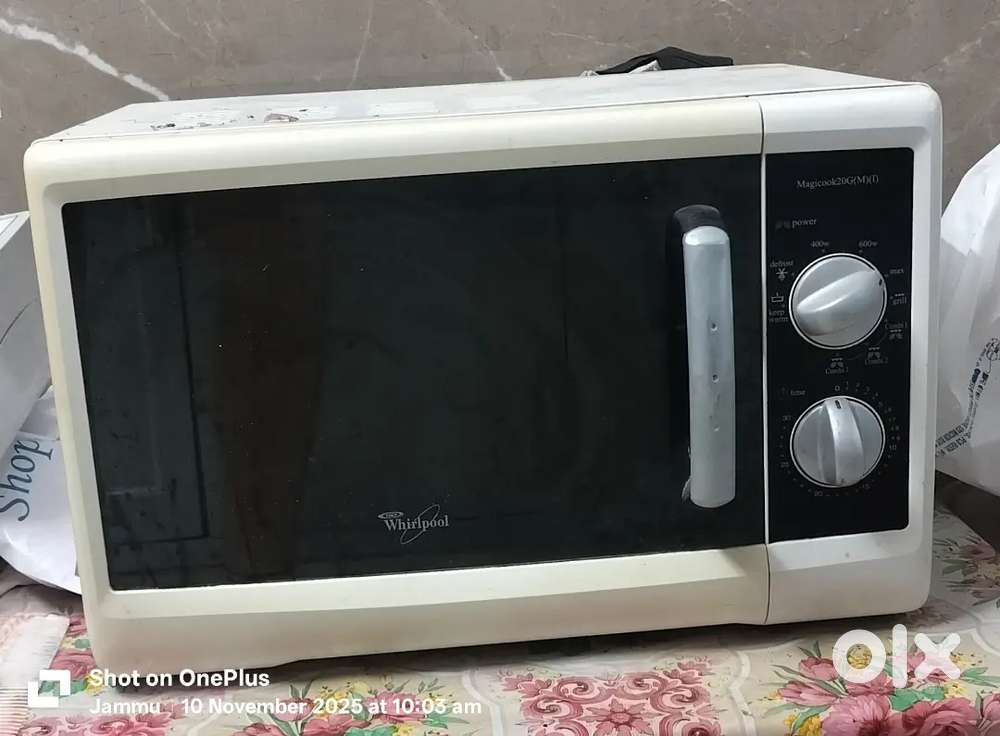 Whirlpool 20 lts Microwave for sale