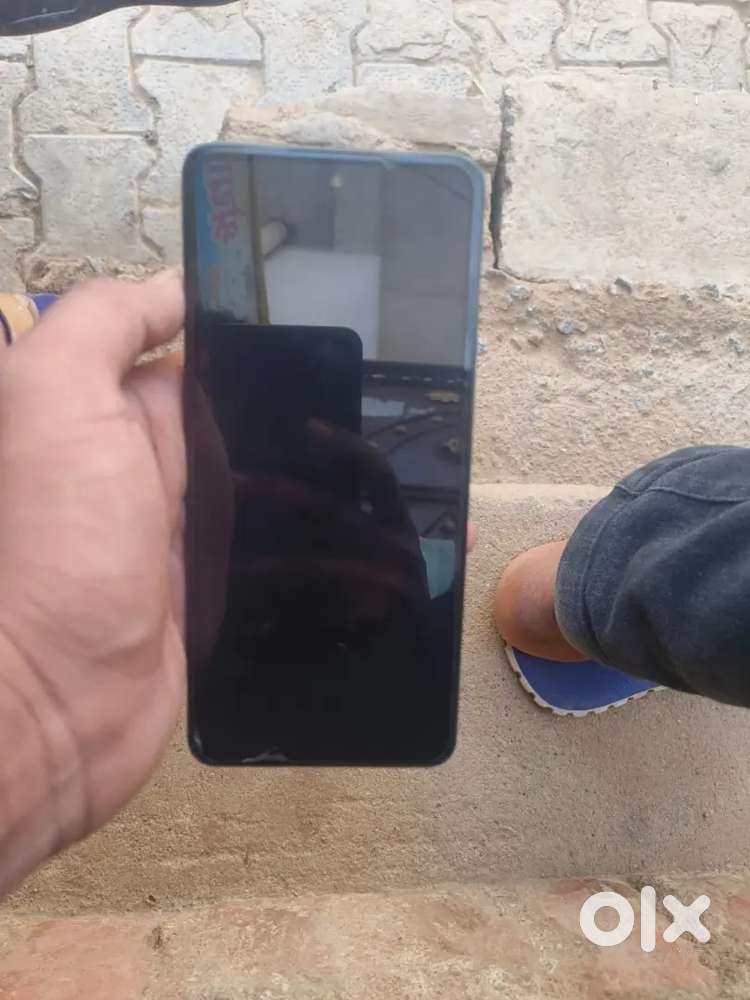 9,000 / 8/128GB