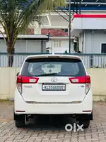 Toyota Innova Crysta 2.4 G Plus MT, 2017, Diesel