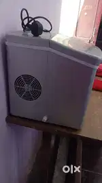 Ice maker box