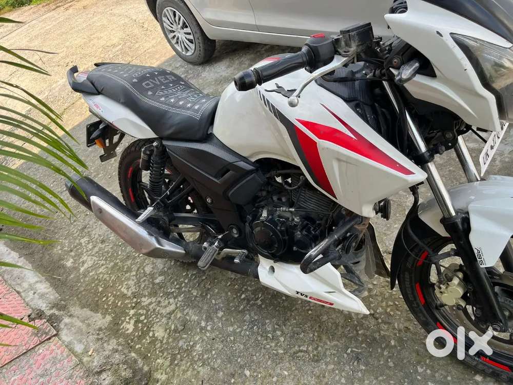 Apache 160cc white colour