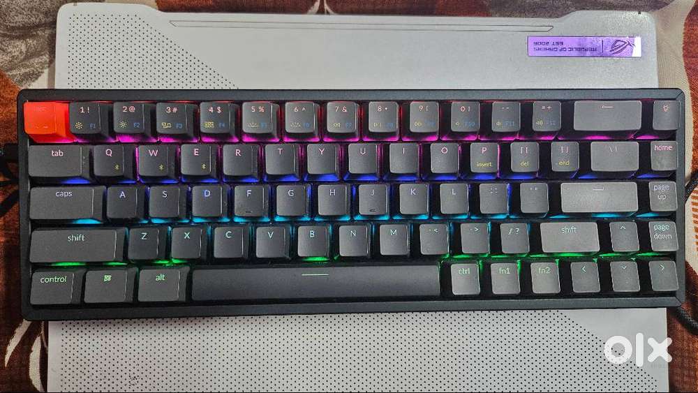 Keychron K6 Mechanical Keyboard – Excellent Condition (Wireless + RGB)