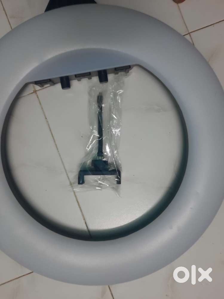 Digitek (DRL-18H C) Professional 46 CM (18 inch) Big LED Ring Light