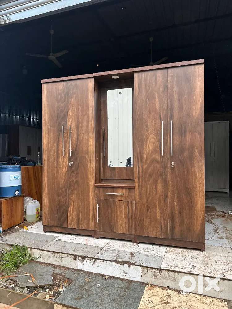 Brand new 5 door wardrobe