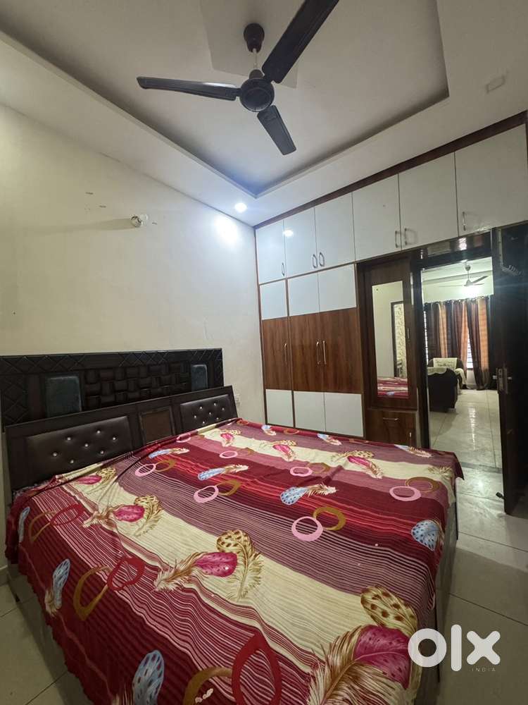 2bhk flat full furnished rent 17000 /Shivalik green sec 127 Kharar to
