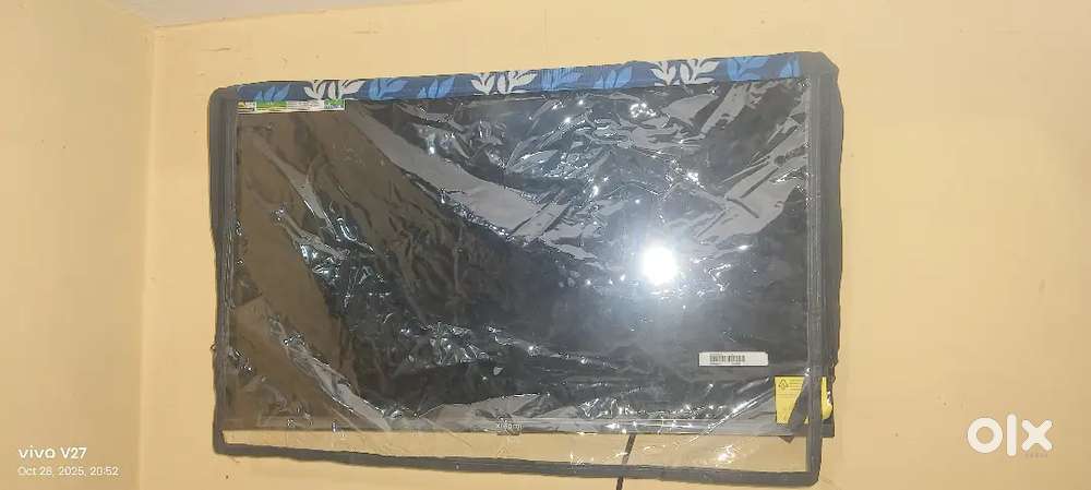 Smart TV LED 6 month old