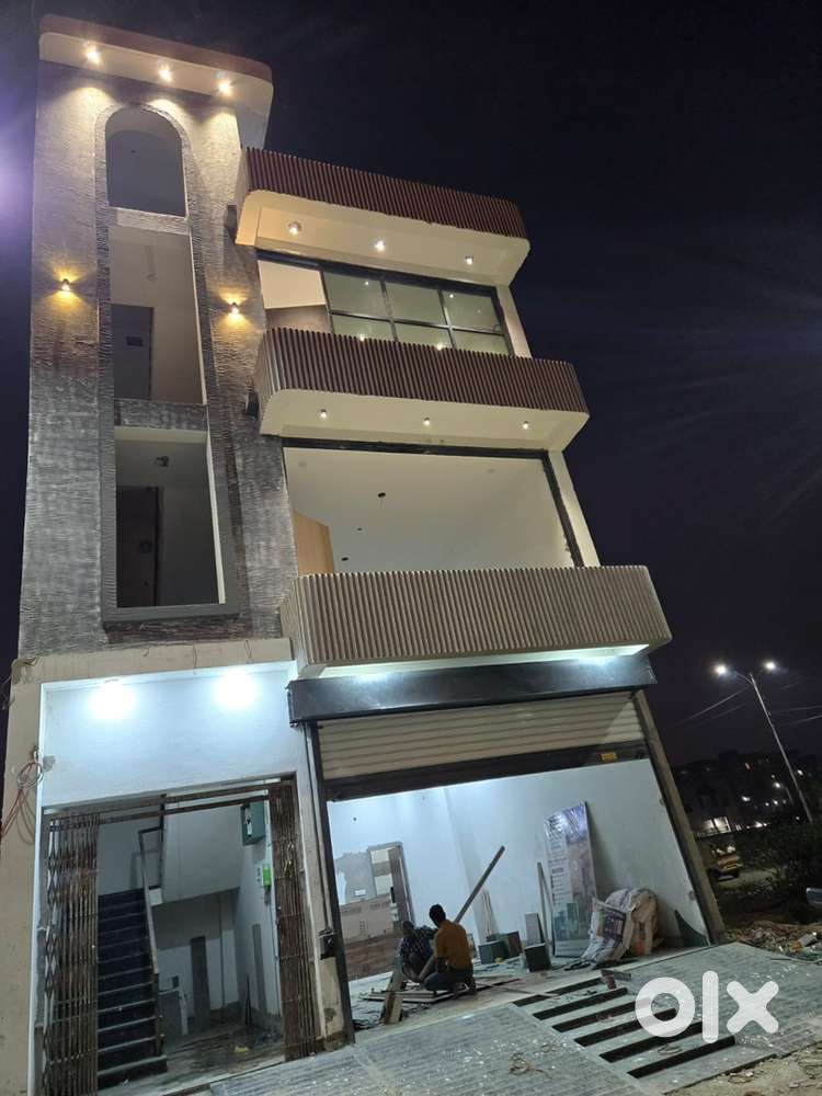 Commercial space for Rent in Kamal Vohar Sector 8A