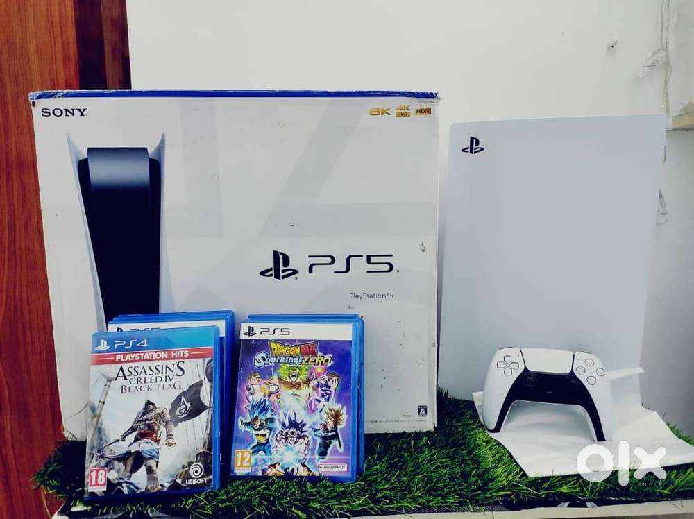 Play station 5 - 1TB DISC + DIGITAL EDITION - WITH 7 GAME CD'S + 2