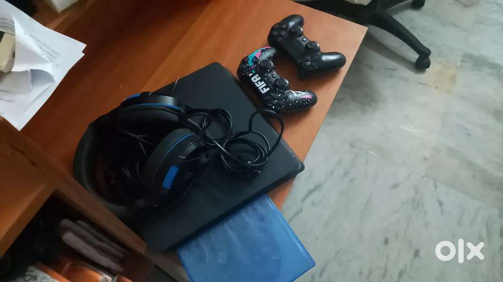 Ps4 slim 512 gb SSD