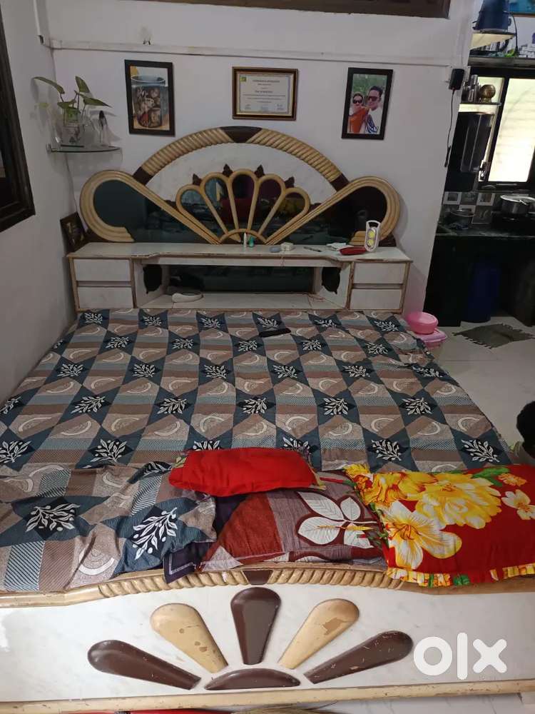 Selling bed