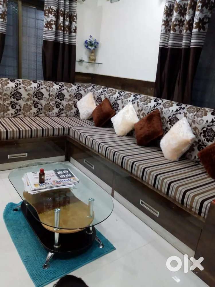 कॉर्नर रो हाऊस विकणे