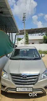 Toyota Innova 2014