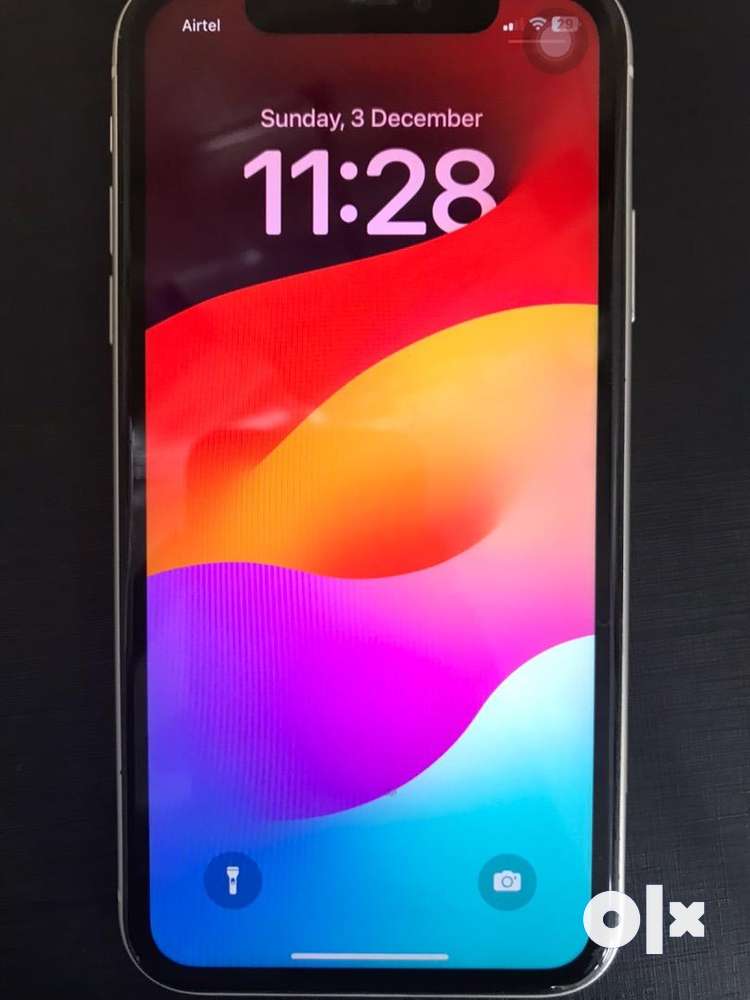 iPhone 11 128gb in excellent condition