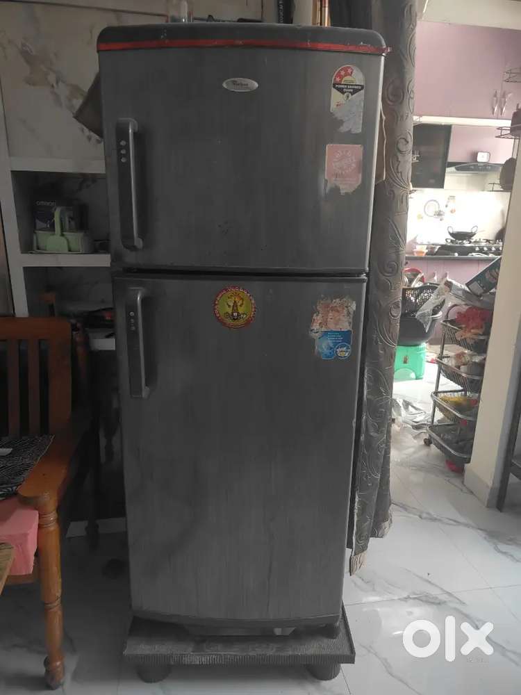 Double door whirlpool fridge