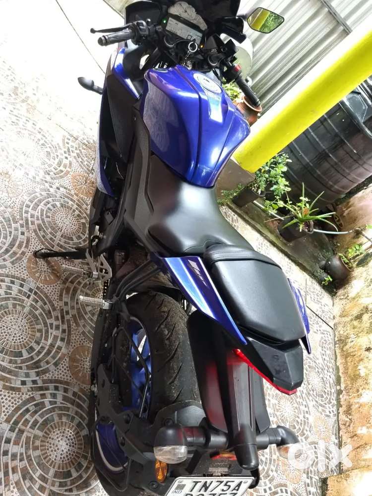 Yamaha R15 V3