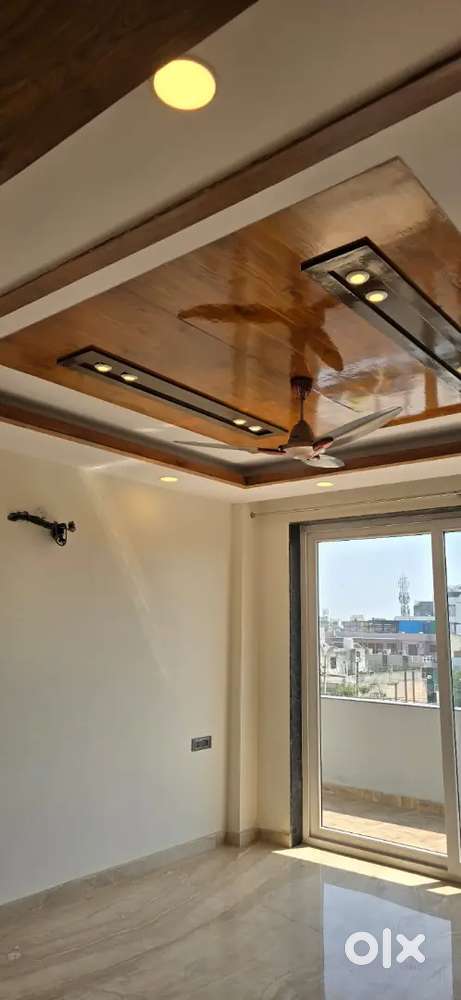 PURI VIP FLOORS 3BHK SEMI FURNISHED GATED SOCIETY WITH PRIME LOCATION