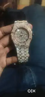 1000 Rs Watch very good