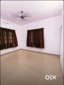 FAMILY // 2BHK HOUSE FIRST FLOOR RENT AT KAKKANAD NEAR BMC