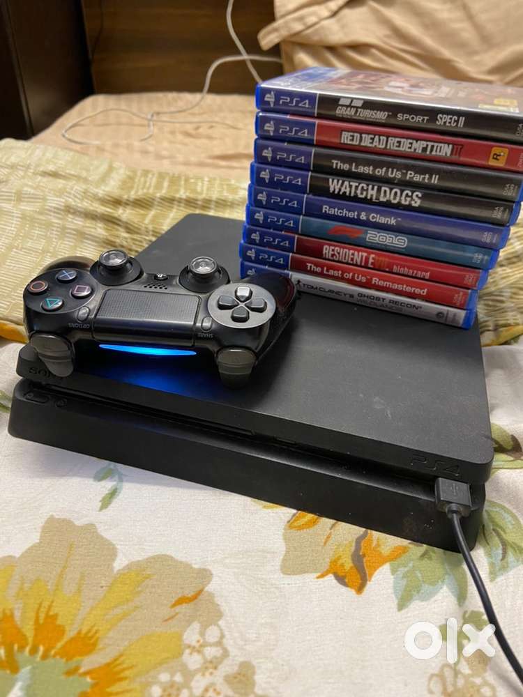 Ps4 with 5games