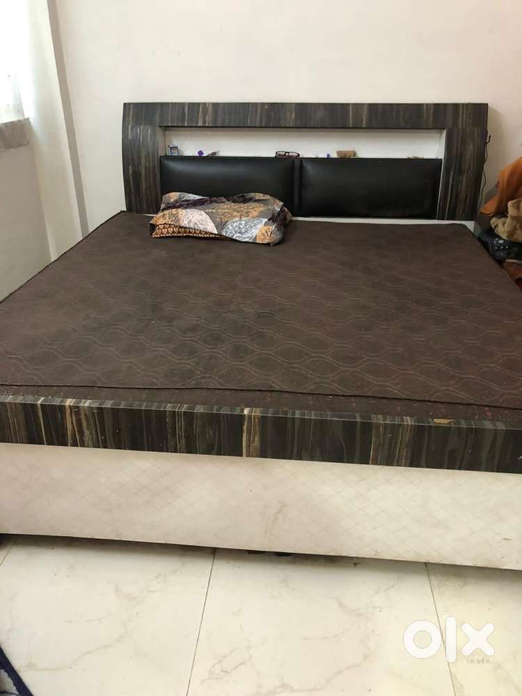 6x6 excellent condition, double bed as new