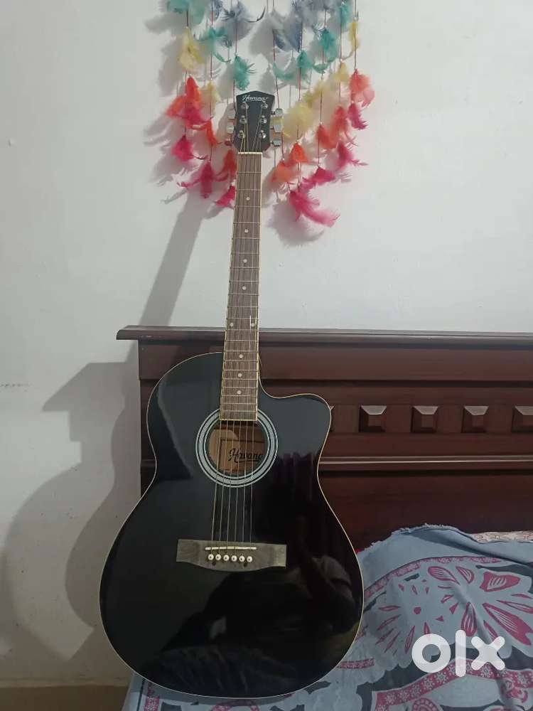 Guitar ,Havana brand .Not used more than one month .
