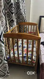 Me me Crib for SALE