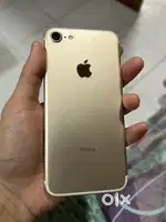Iphone 7 gold colour 128gb space 70%bh