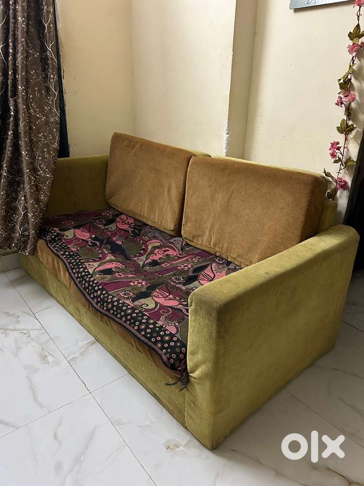 Sofa medium condition