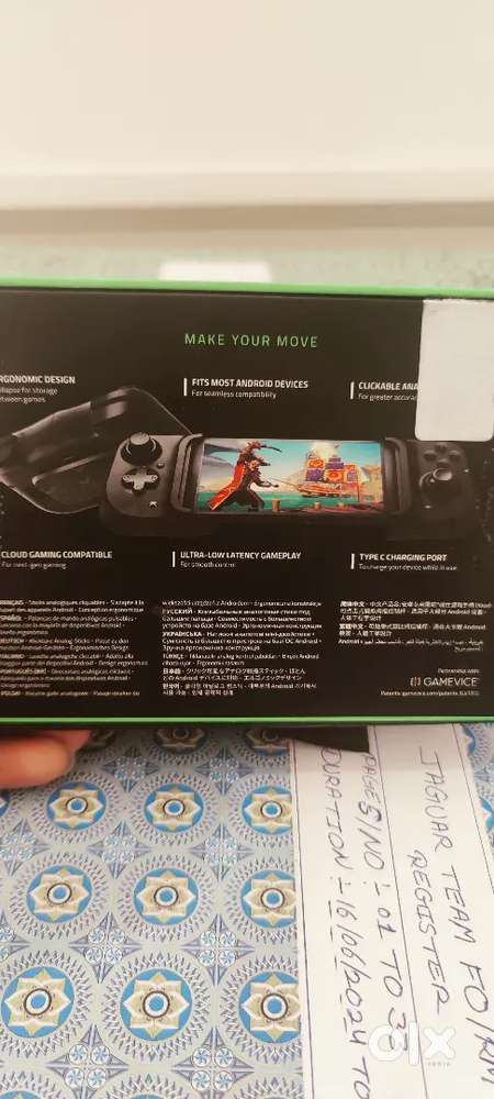 RAZER KISI UNIVRSAL MOBILE GAMING CONTROLLER