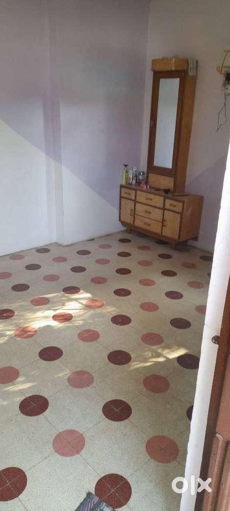 1BHK Flat for Rent (Not for Family)