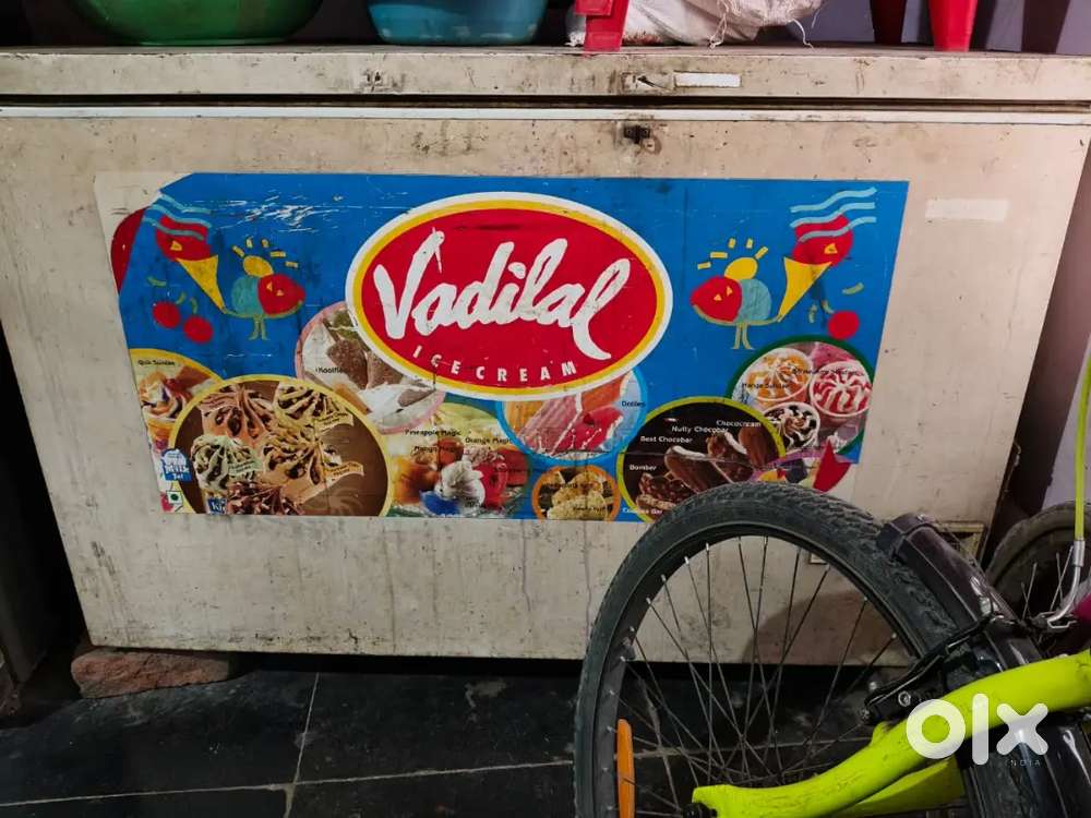 Selling Dee freezer only for the Rs 9,000