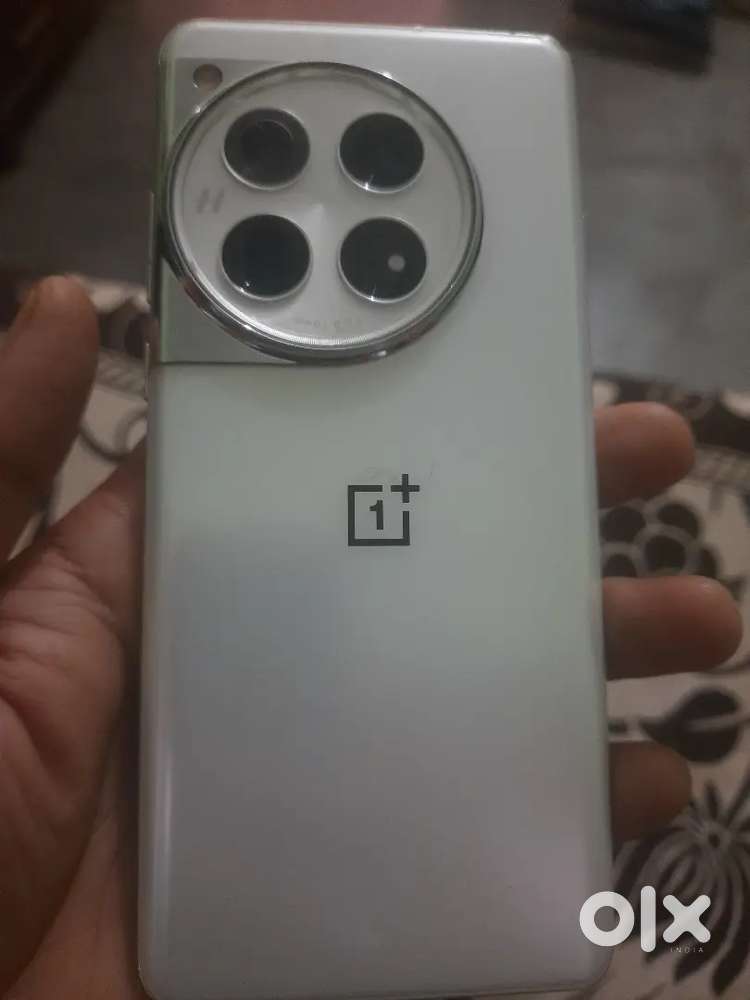 My new phone oneplus12 12/256 with box & cable chargar