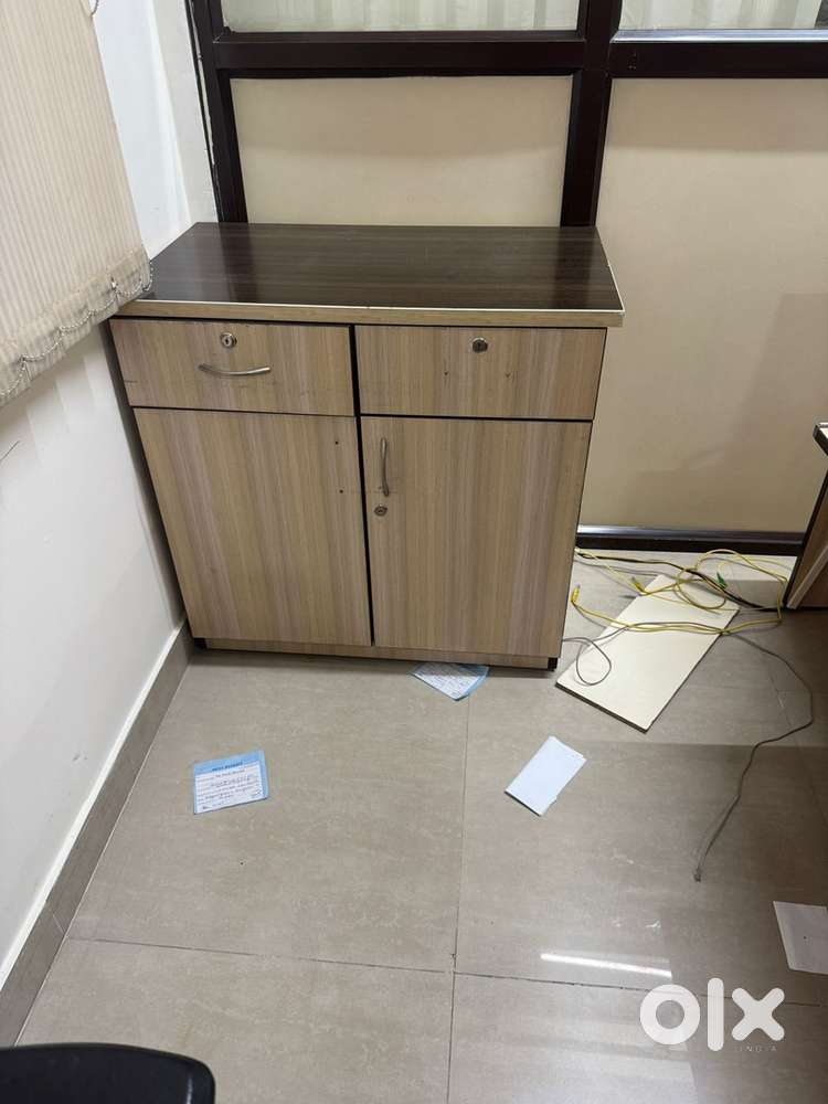 Office cupboard and drawer set