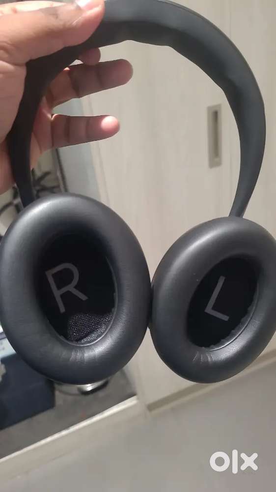 BOSE Nc 700 headphone SUPERB CONDITION