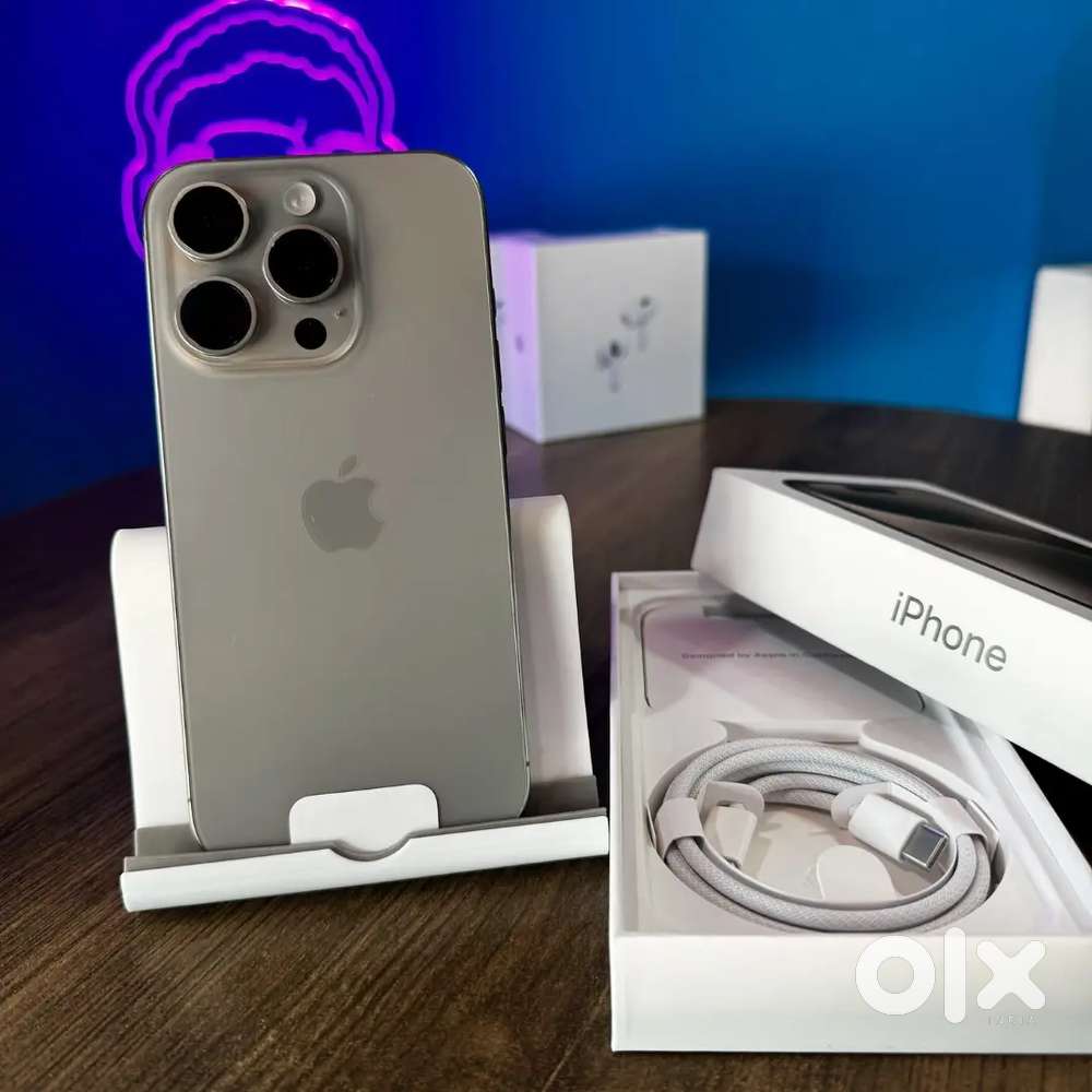 Iphone 15 pro storage 256GB look like new