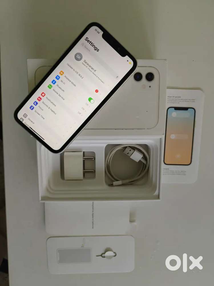 Apple iPhone 11 64GB - iOS 26 Like New - White color
