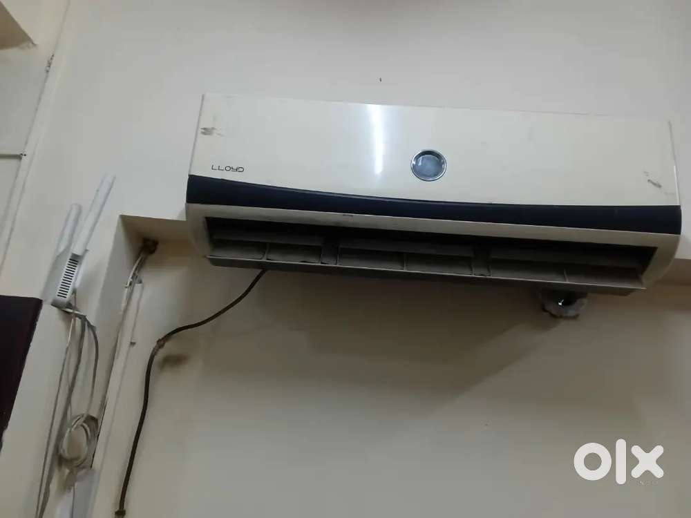 Lloyd ac best in office selling