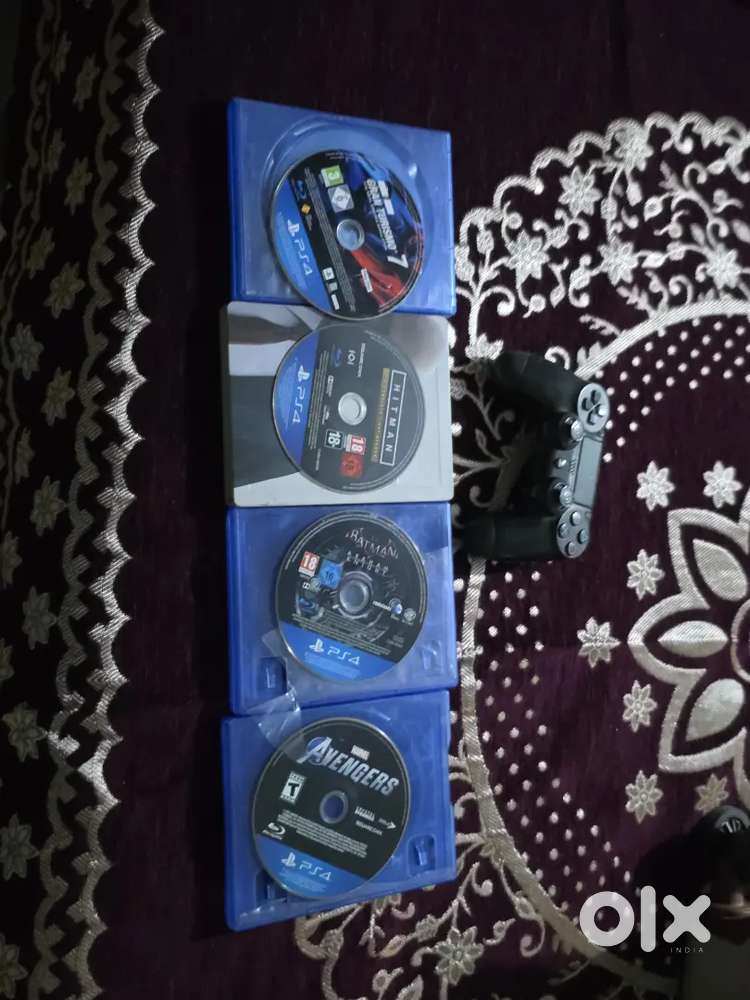 Ps4,with games and controller