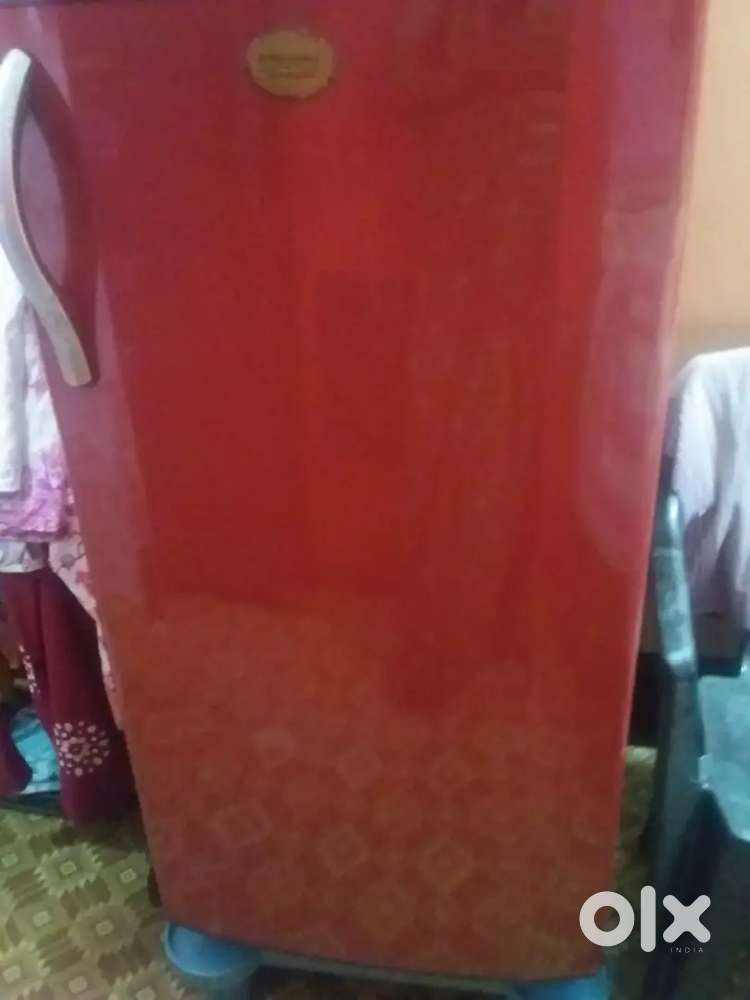 Old model but good condition fridge 3 years old ,