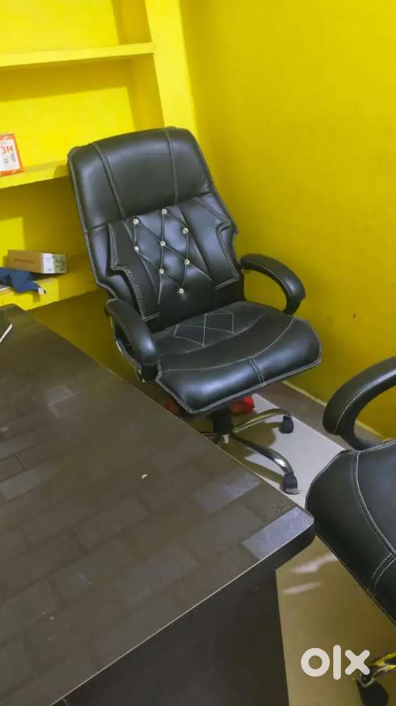 3 office tebul 4,2 fit office chair 5