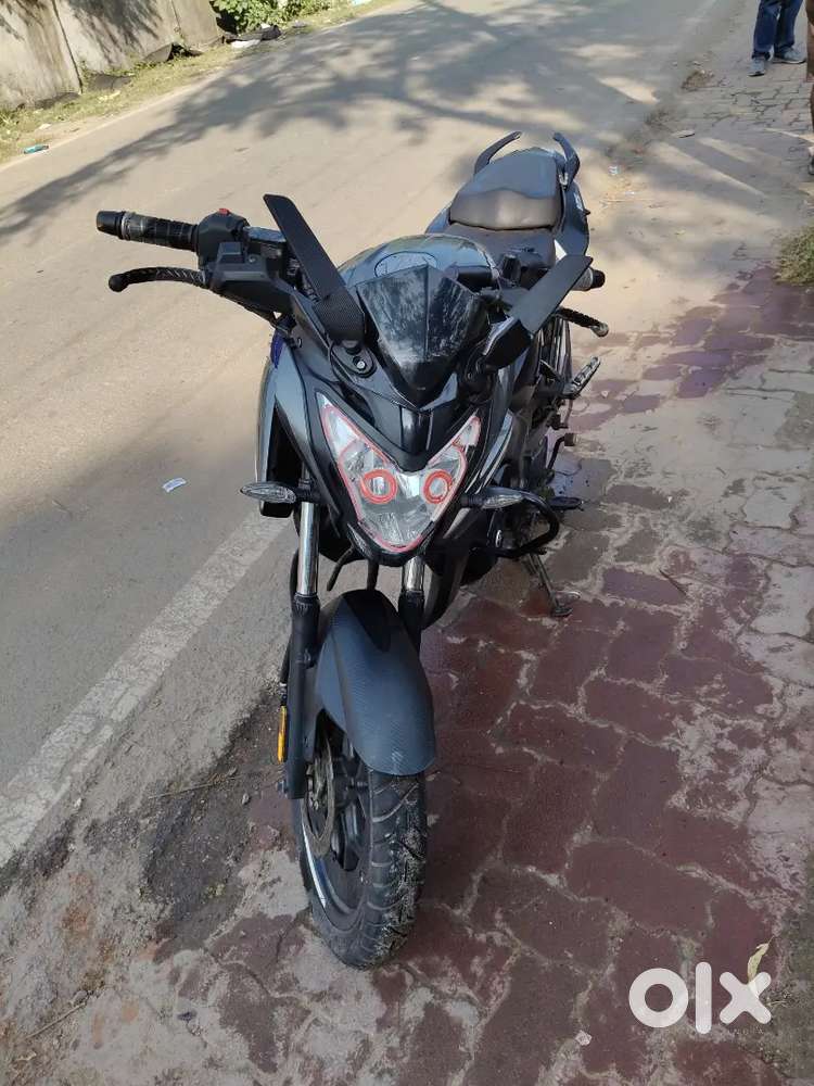 Pulsar Ns125 .Only 14000 km Chala hua hai