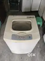 Whirlpool washing machine good condition top load 6.2 kg automatic