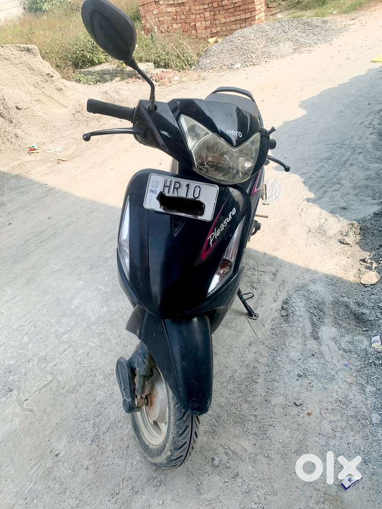 Activa  sale only 16000 all okk