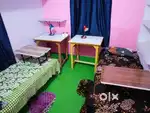 रहना और खाना केवल  - 4500. Or 4700 (fully Furnished ) J.S Boys Hostel