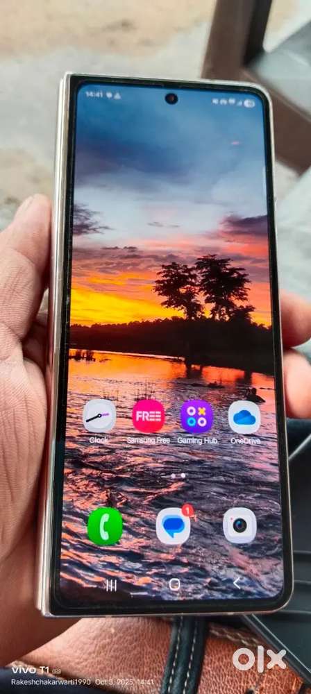 Galaxy Z fold4 12.512 good condition