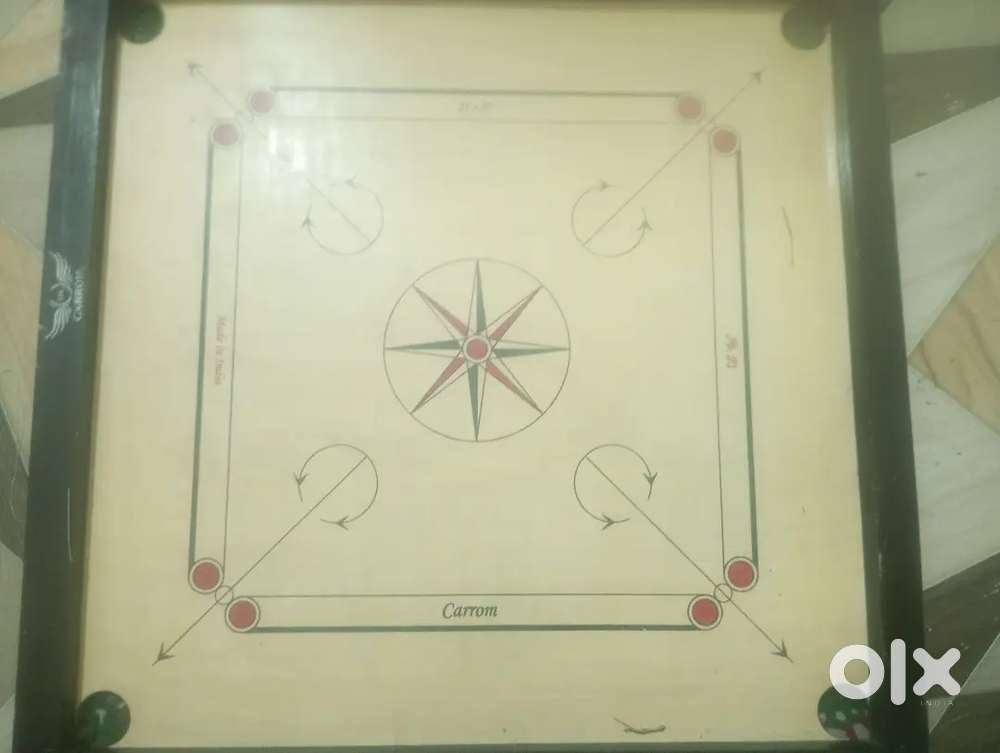 Carrom board