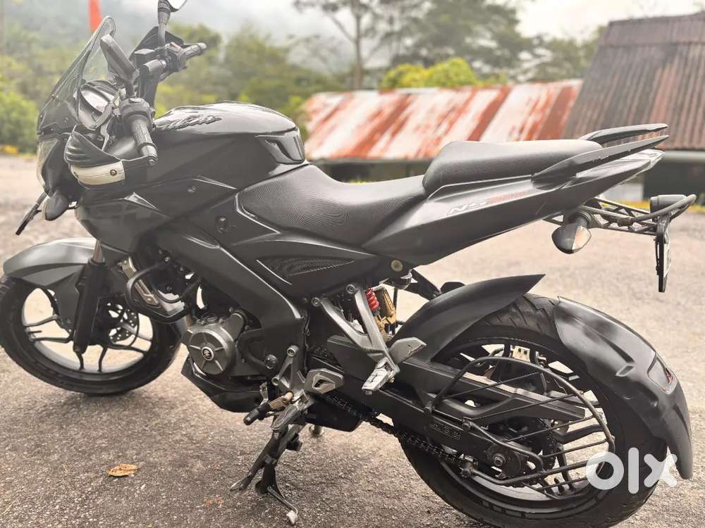 Pulsar NS in good condition single handed all documents up to date.